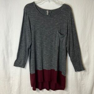 Sweet Grey Women’s Top Size L Gray with Burgundy Hem 3/4 Sleeve Front Pocket